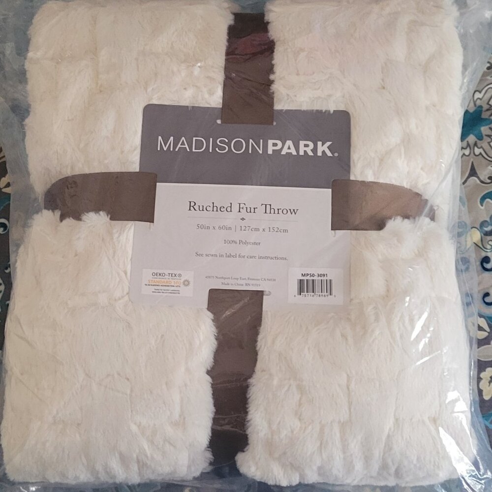 Brand NEW! Madison Park Ruched Faux Fur Throw 50"W x 60"L (Ivory)